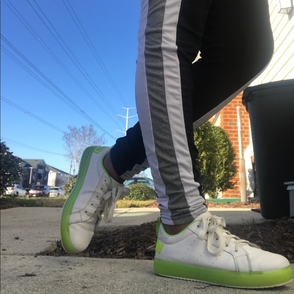 Sneakers lace-up from rue 21 - Picture 4 of 5